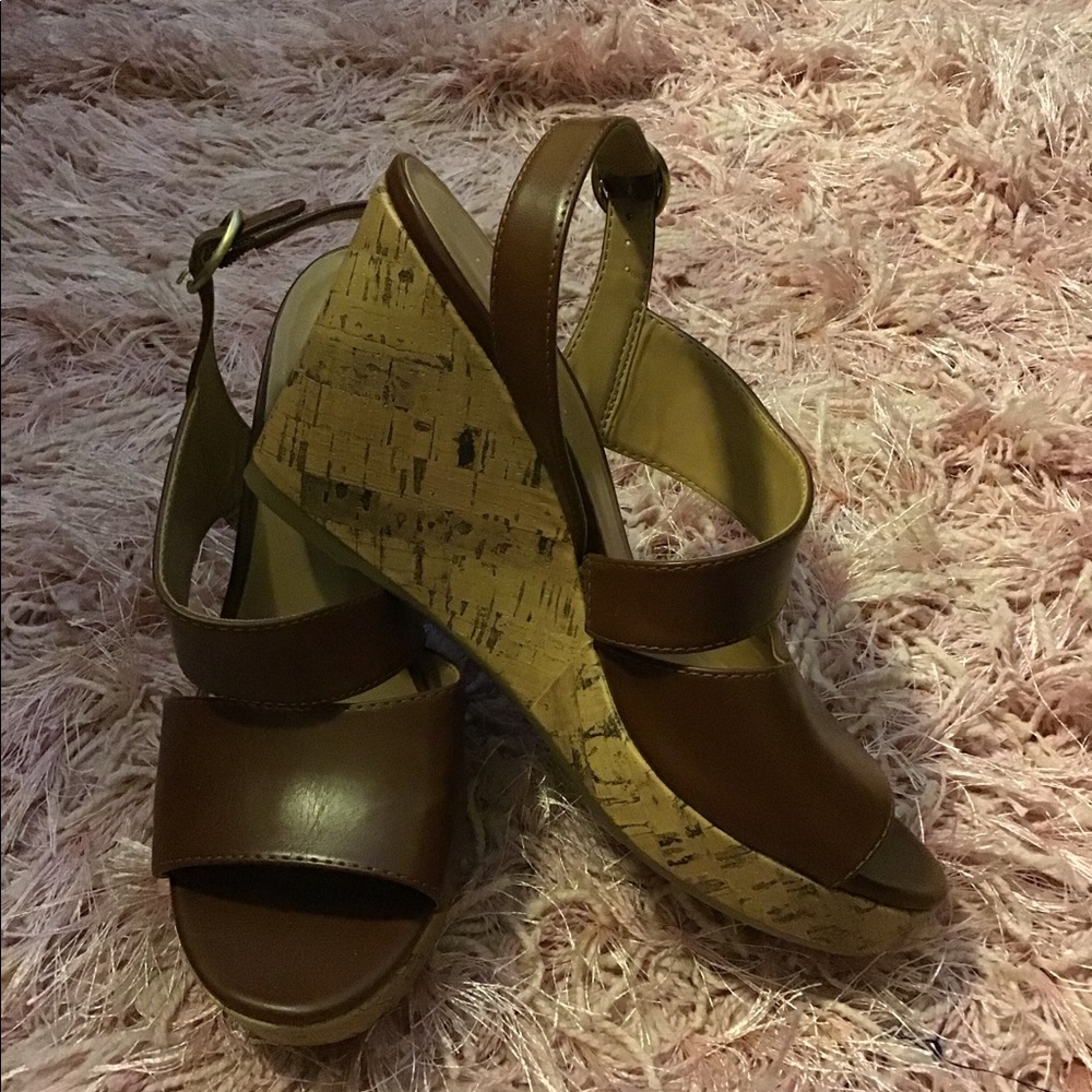 Wedge sandals